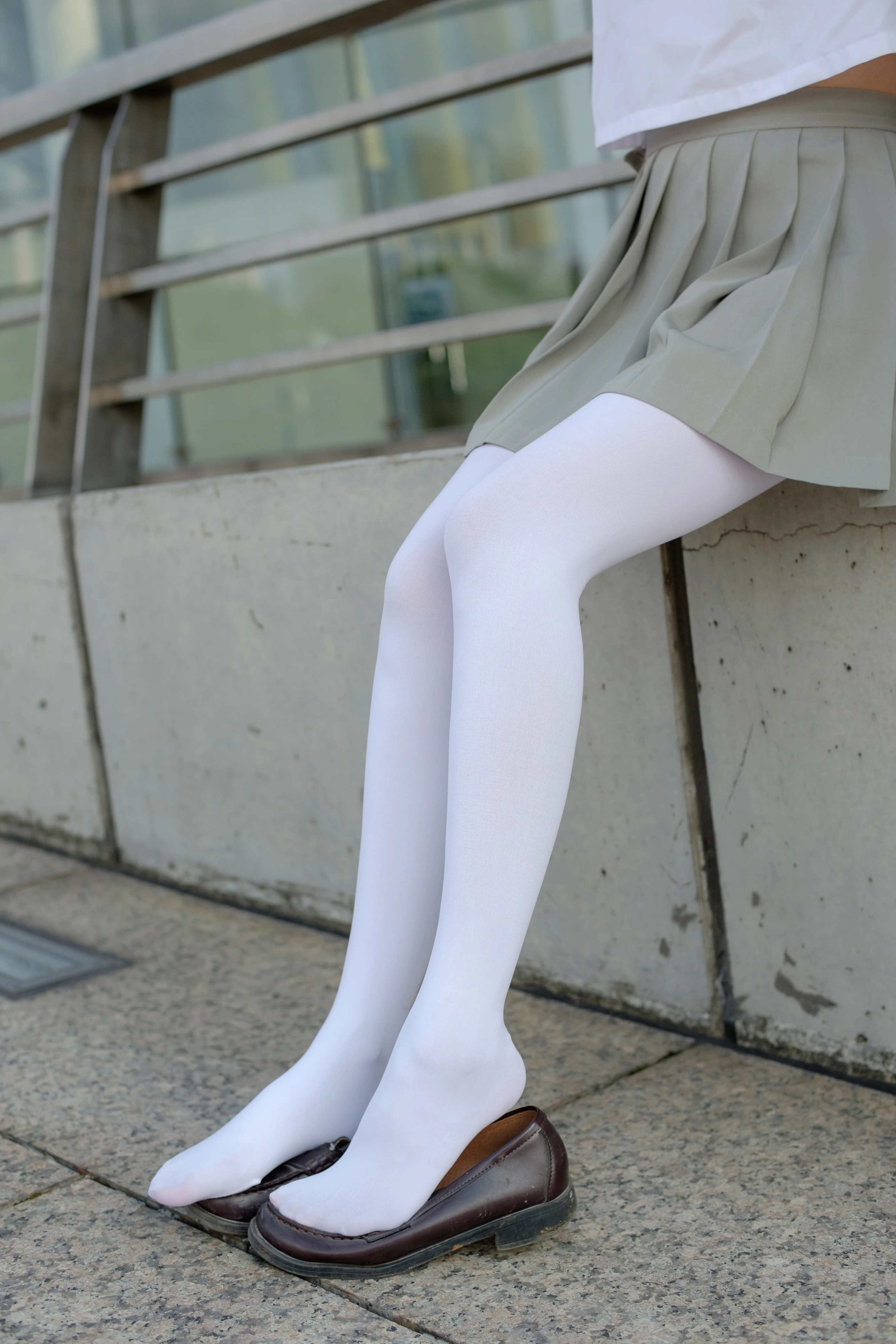 森萝财团 R15-026 [79P]插图1